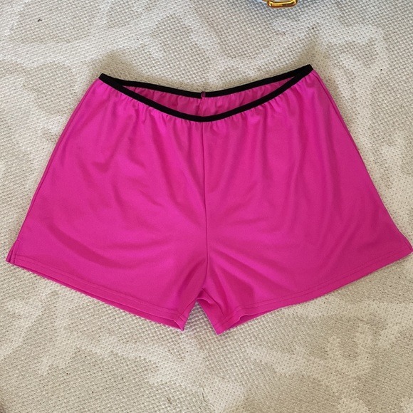 Nivo sports shorts - Picture 3 of 13